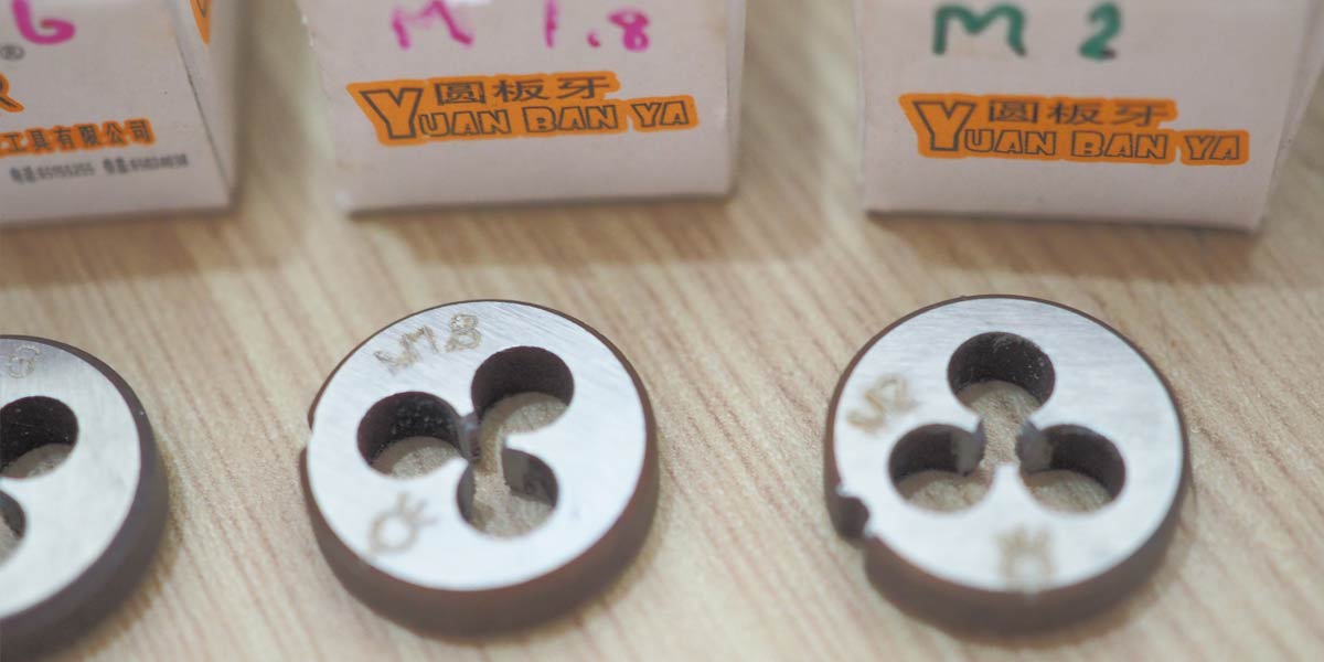 ดาย ,มินิสกรูเกลียว ,ดายมือ ,เครื่องมือดาย ,ดายเกลียว ,มินิดาย ,thread die,manual dies,manual die,threading die 82