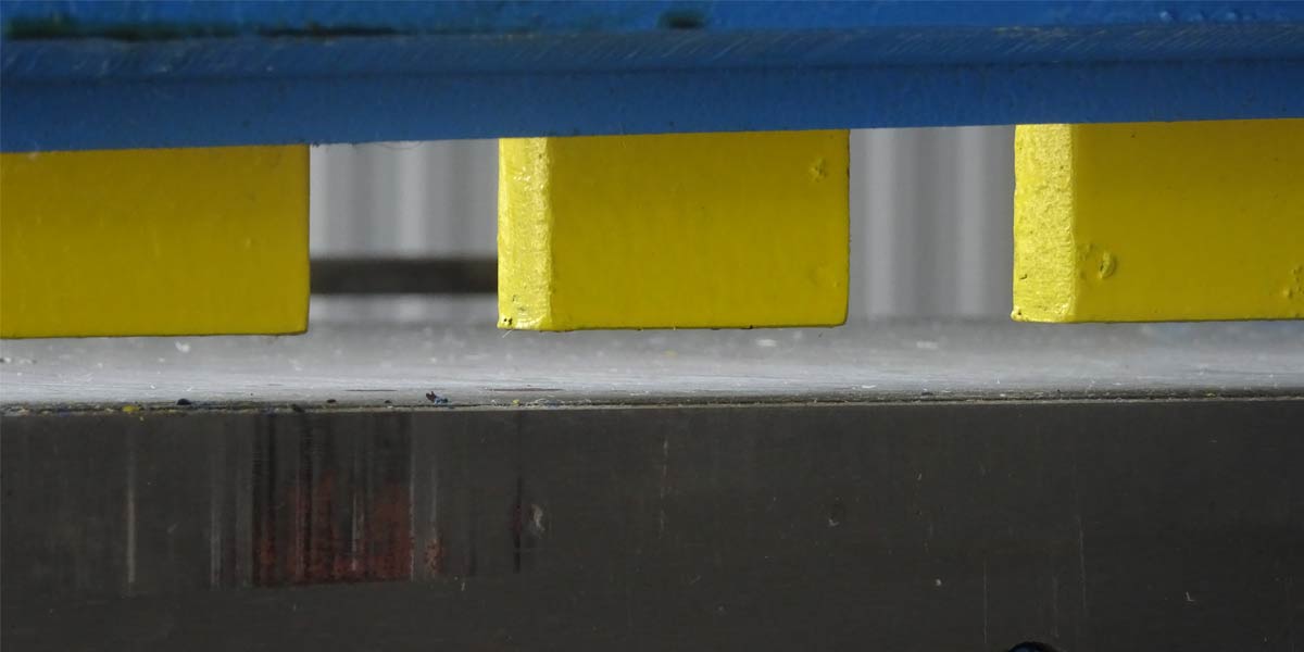 เครื่องตัด เครื่องตัดโลหะแผ่น เครื่องตัดเท้าเหียบ เครื่องตัดโลหะ Foot Cutting Shear Machine model Q01 1270x1.5mm.-11