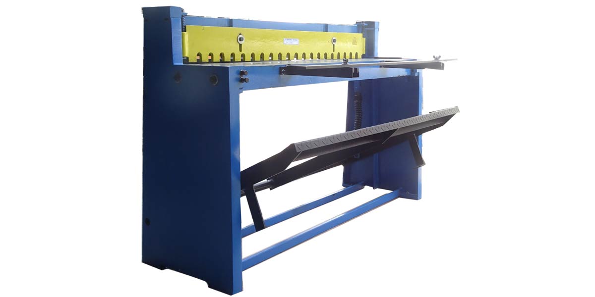 เครื่องตัด เครื่องตัดโลหะแผ่น เครื่องตัดเท้าเหียบ เครื่องตัดโลหะ Foot Cutting Shear Machine model Q01 1270x1.5mm.-3